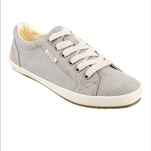 Taos Star Gray Canvas Tie Sneakers Size 9